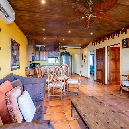Warm Interiors And Orange Hues On Ground Floor In Front Of Beach Playa Flamingo Exterior photo